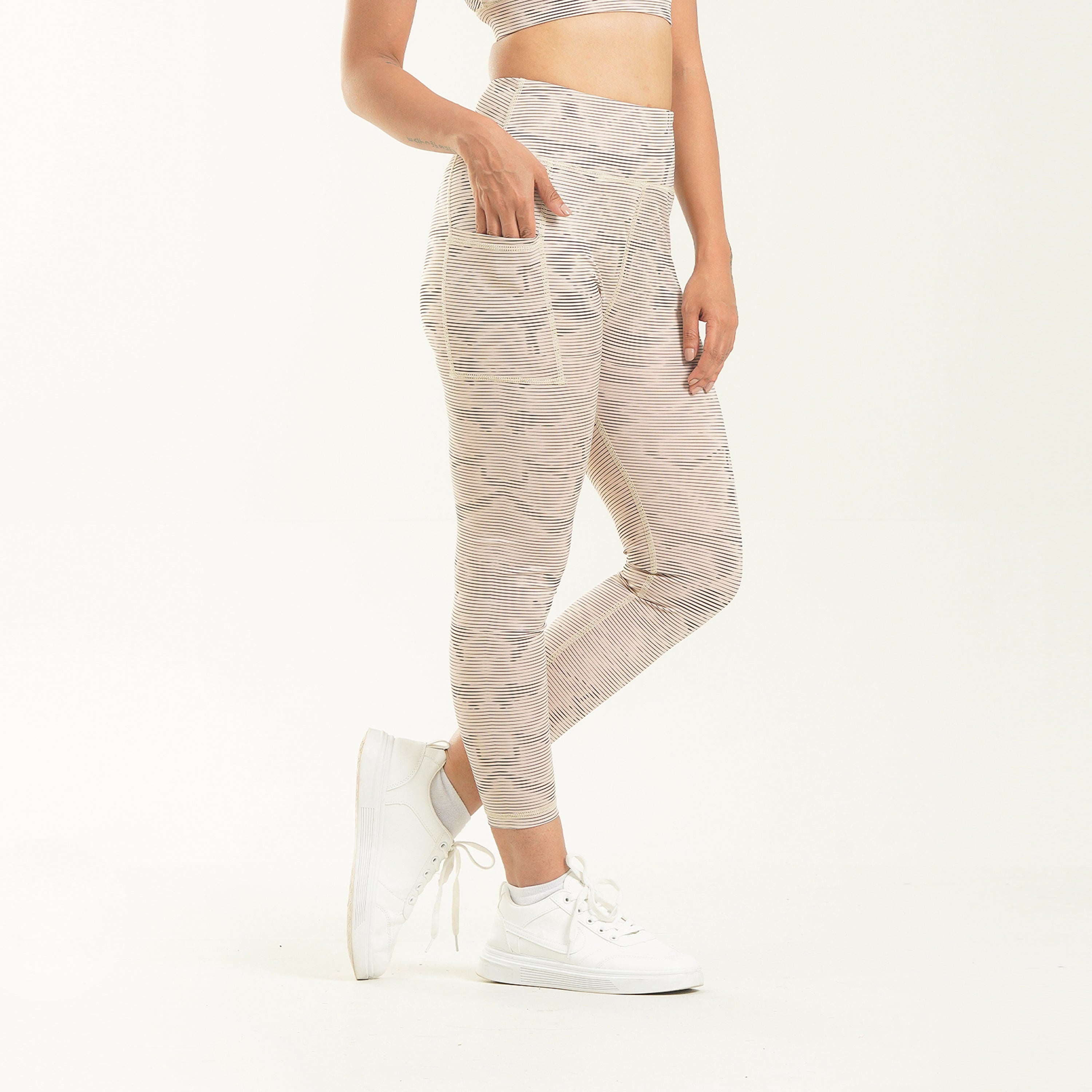 FibR - Ivory stripes leggings